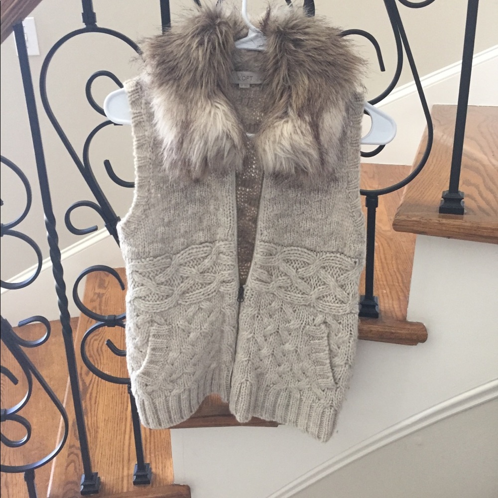 LOFT Vest - Picture 2 of 7